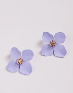 maflore flower stud earrings in lilac
