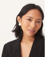stud earrings in round molten design
