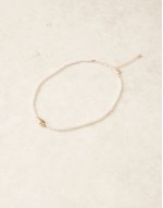 necklace with faux pearl and molten pendant in gold tone