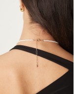 necklace with faux pearl and molten pendant in gold tone