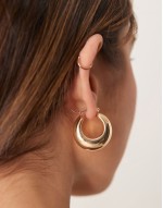 classic chunky hoop earrings in gold
